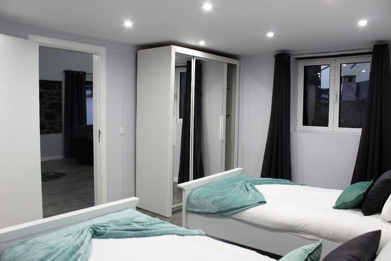 פונטה דלגדה Cottage Quinze, Contemporary Designed Cottage With Swimming Pool מראה חיצוני תמונה