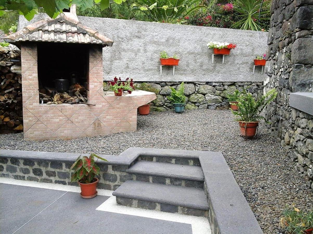 פונטה דלגדה Cottage Quinze, Contemporary Designed Cottage With Swimming Pool מראה חיצוני תמונה