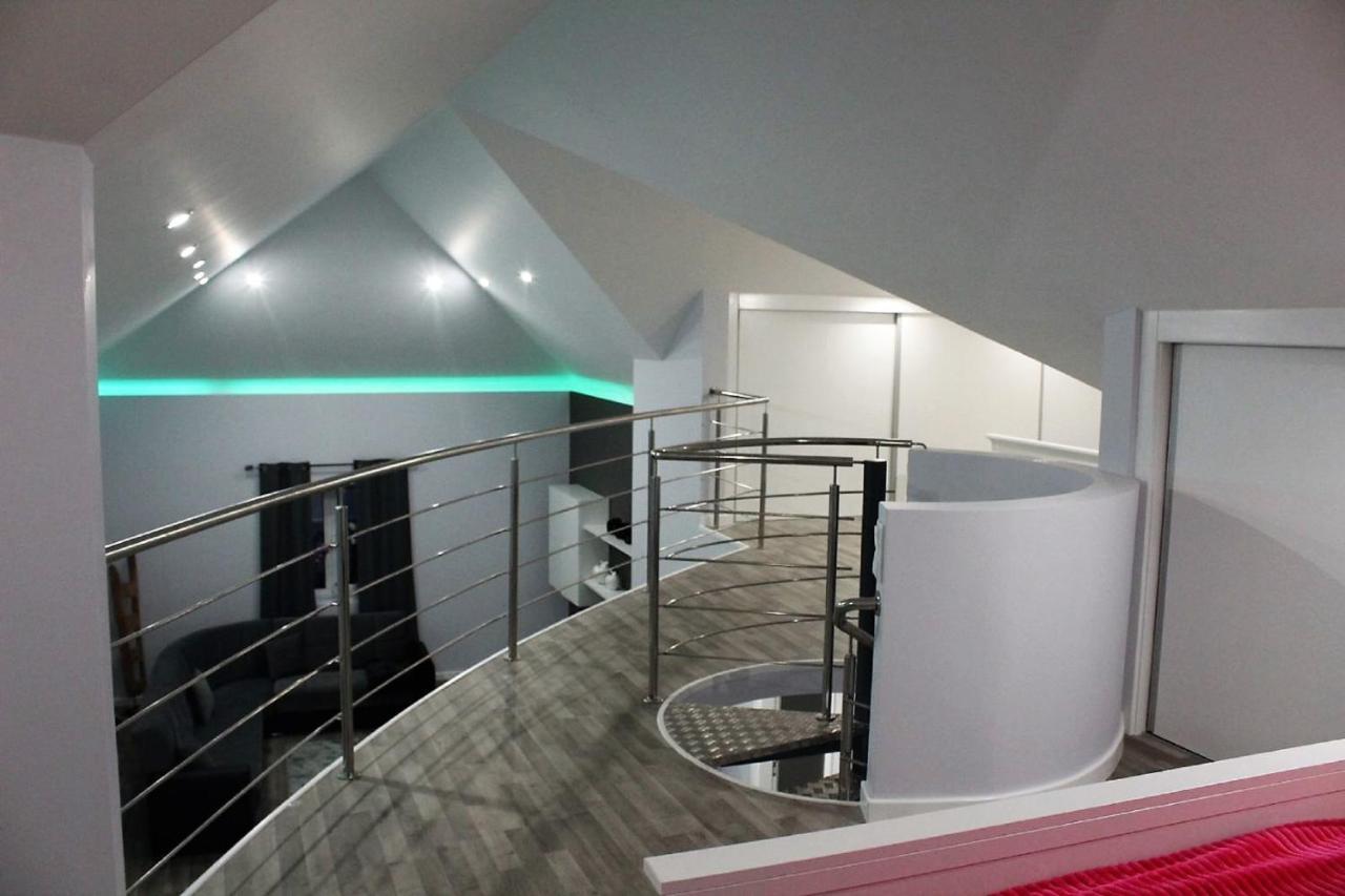 פונטה דלגדה Cottage Quinze, Contemporary Designed Cottage With Swimming Pool מראה חיצוני תמונה