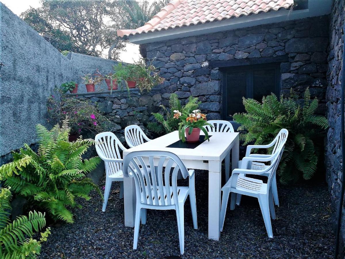 פונטה דלגדה Cottage Quinze, Contemporary Designed Cottage With Swimming Pool מראה חיצוני תמונה