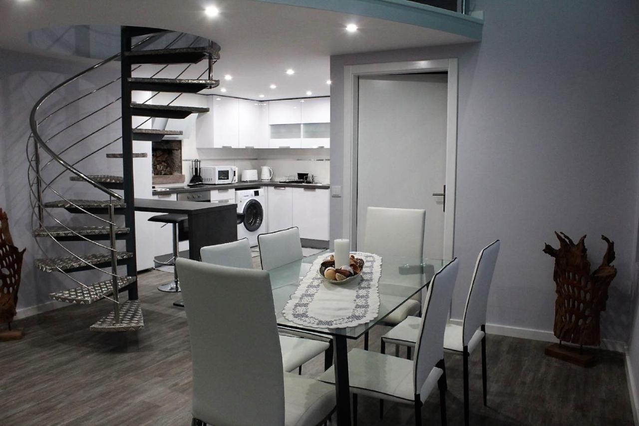 פונטה דלגדה Cottage Quinze, Contemporary Designed Cottage With Swimming Pool מראה חיצוני תמונה