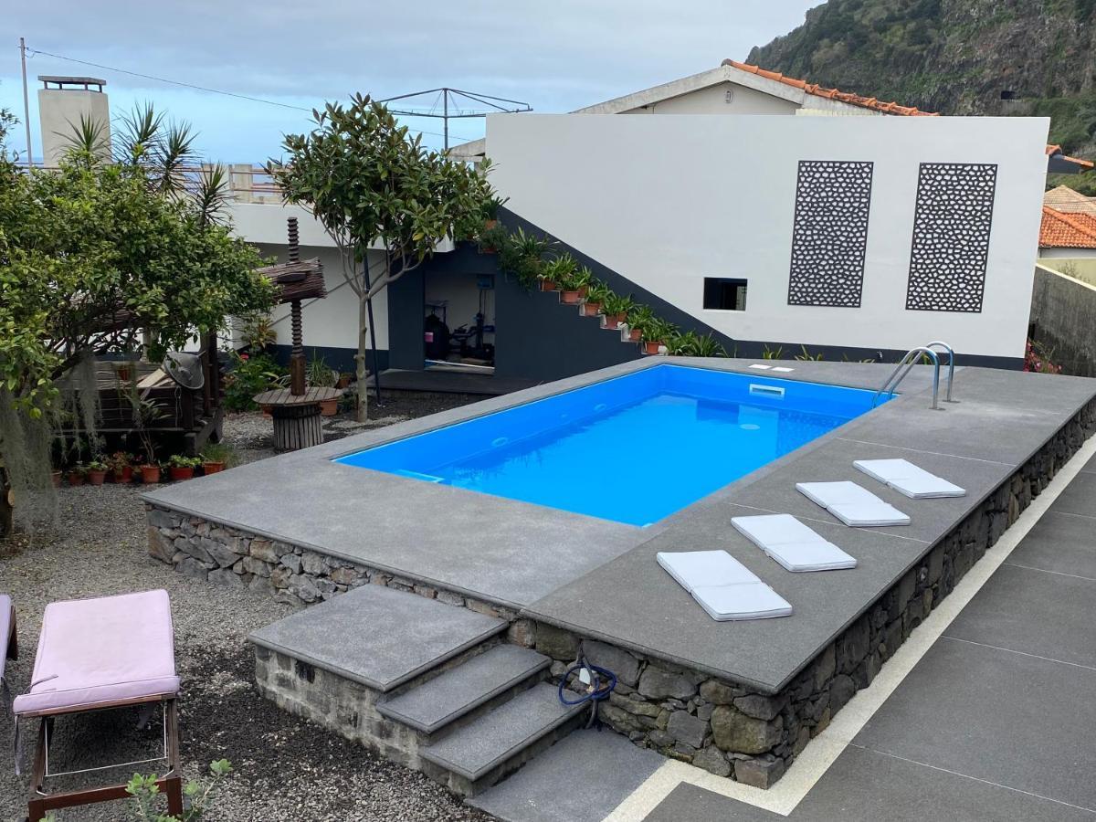 פונטה דלגדה Cottage Quinze, Contemporary Designed Cottage With Swimming Pool מראה חיצוני תמונה