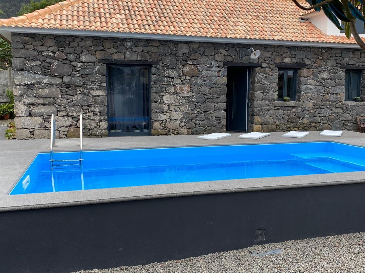 פונטה דלגדה Cottage Quinze, Contemporary Designed Cottage With Swimming Pool מראה חיצוני תמונה