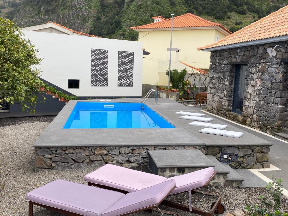 פונטה דלגדה Cottage Quinze, Contemporary Designed Cottage With Swimming Pool מראה חיצוני תמונה